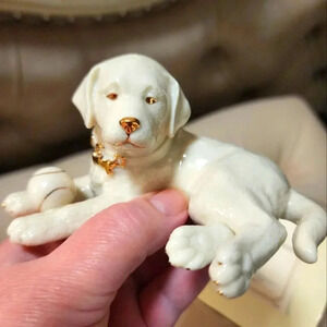 Lenox Porcelaine Figurine Labrador  Retriever with Ball 24k gold